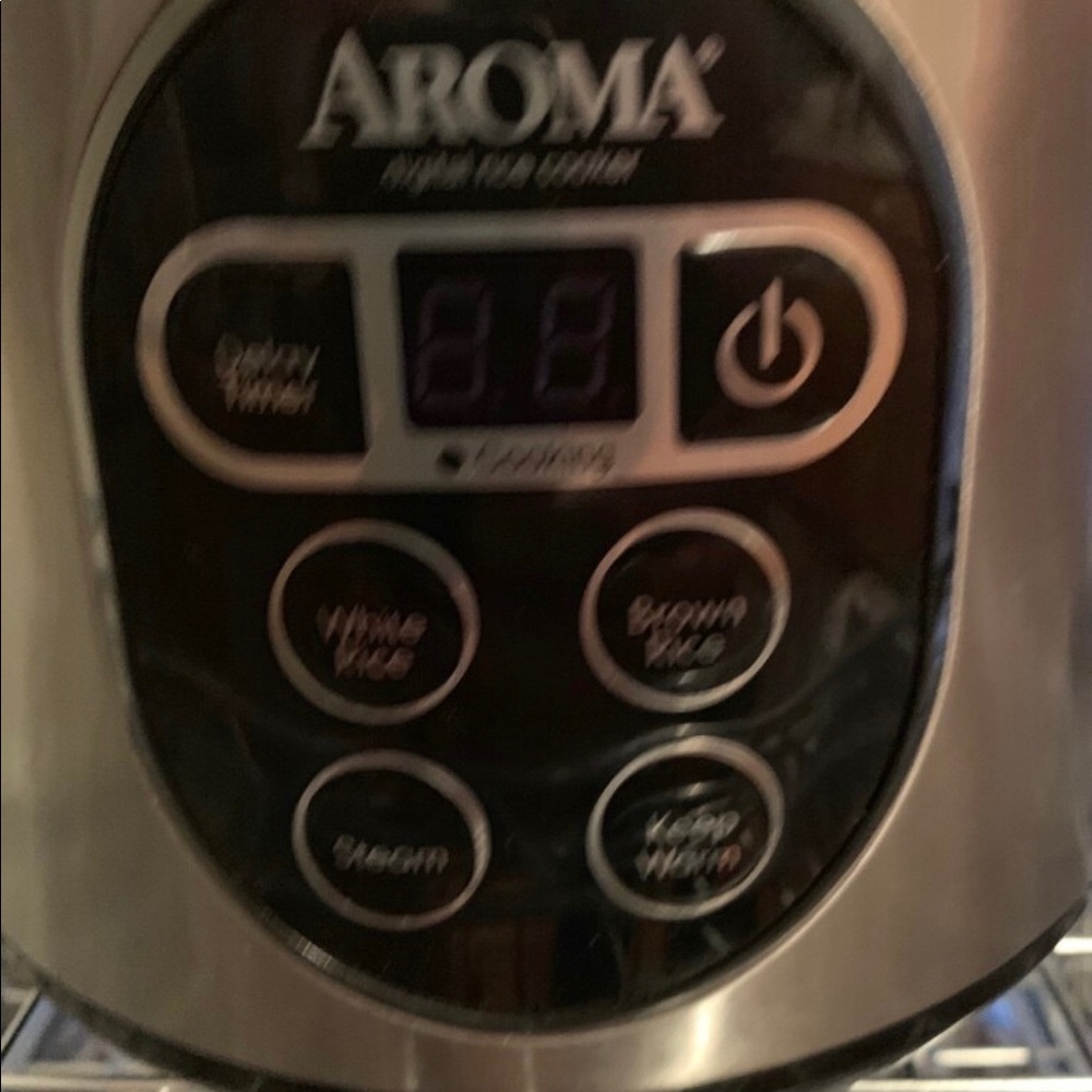 Aroma Rice Cooker - Picture 2 of 6